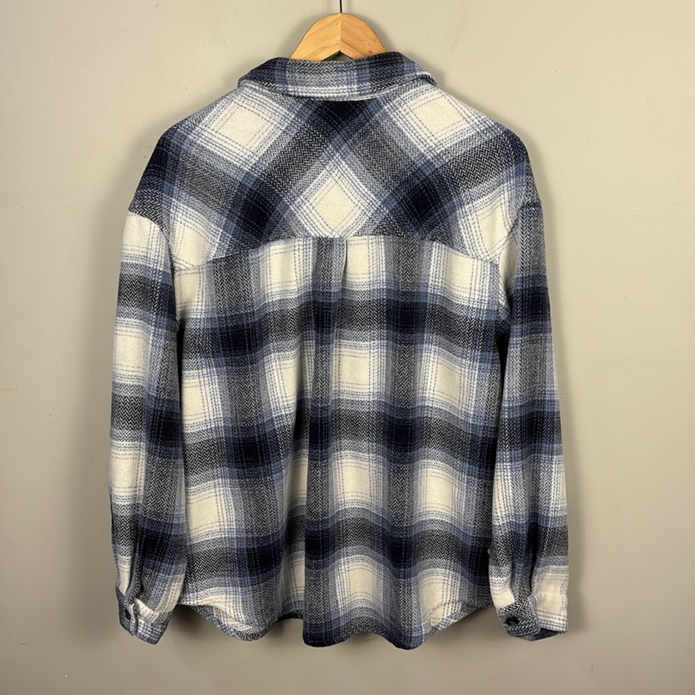 Ardene Blue and White Plaid Shacket Oversized Women's Size L - Picture 5 of 6